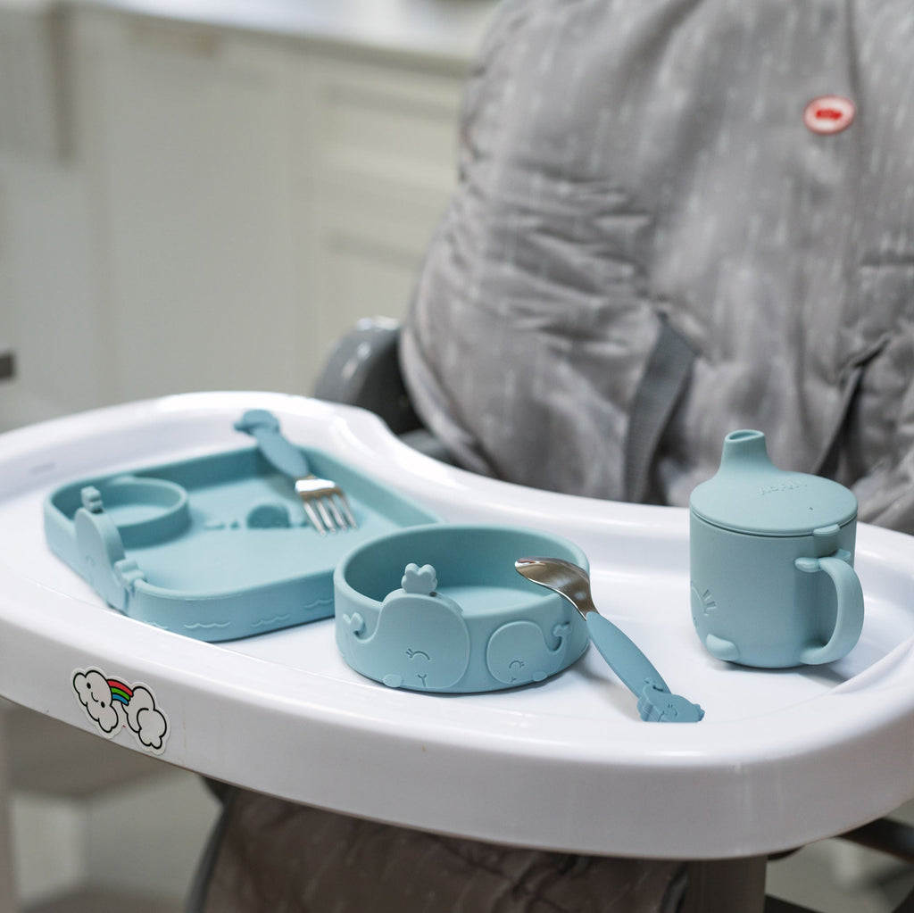 Animal Friends 6-Piece Dinnerware Set - Blue Whale (VJDG)