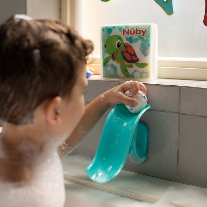 Penguin Slide Squirt Bath Toy (HEJ5)