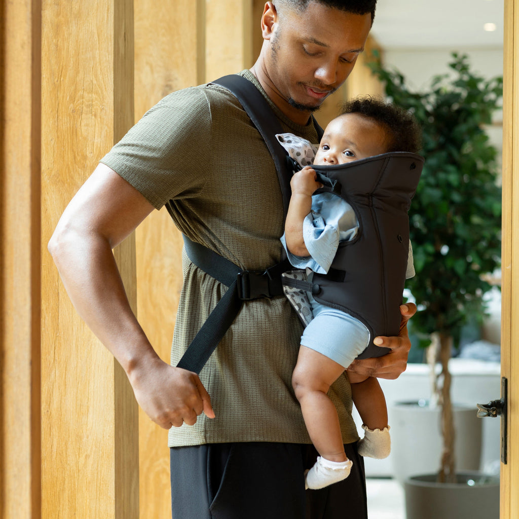 Classic Baby Carrier | Black (WH68)